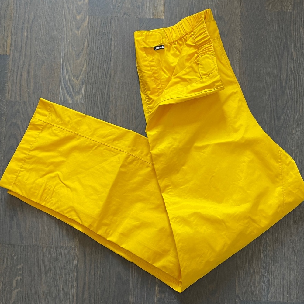 MEC Yellow Waterproof Rain Pants Men's Large